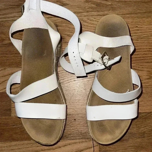 Steve Madden Strappy Platform Sandal - Picture 2 of 5